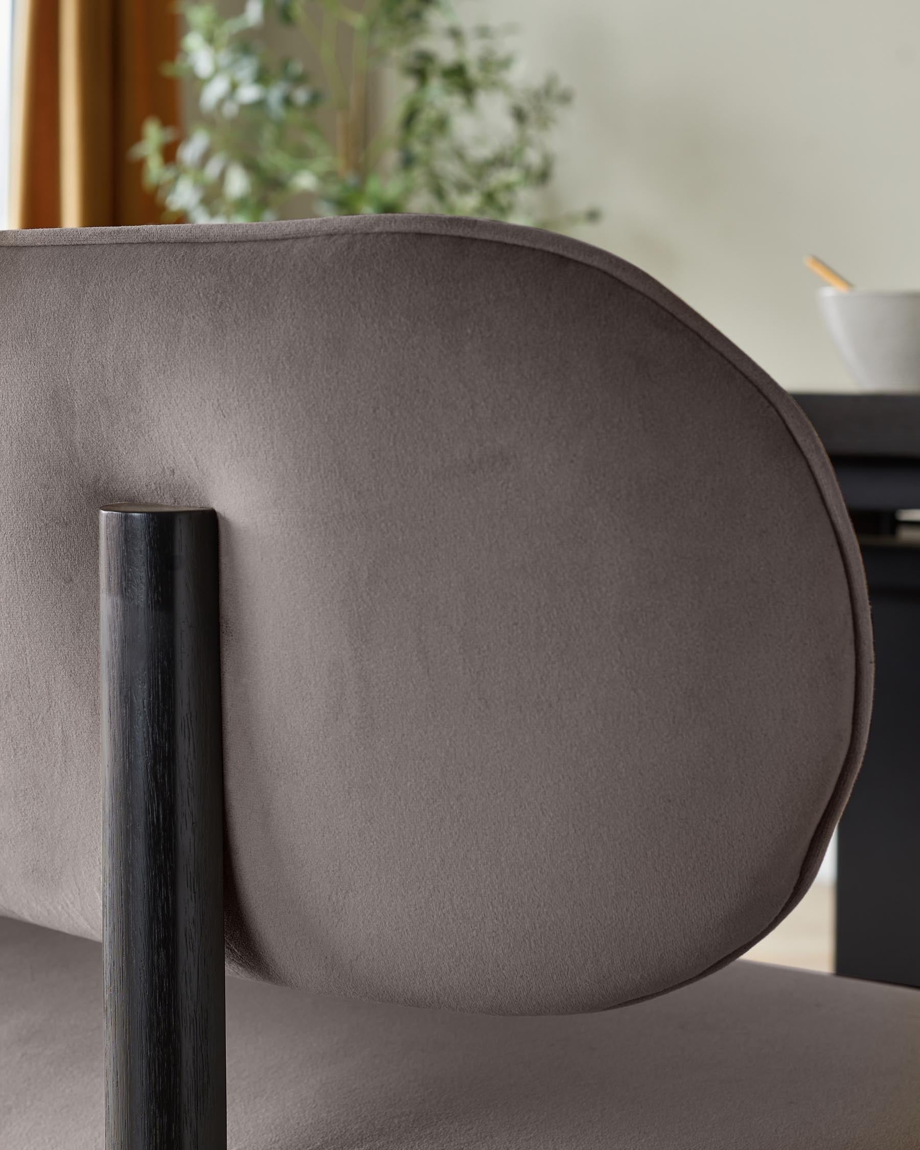 Banquette de salle à manger 3 places en velours moka Orlan avec dossier