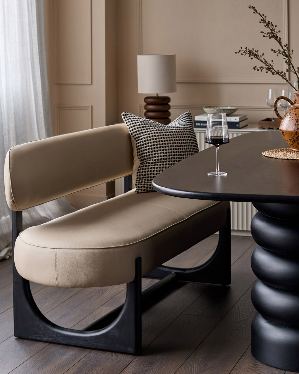 Banquette de salle à manger 3 places Orlan en similicuir naturel avec dossier