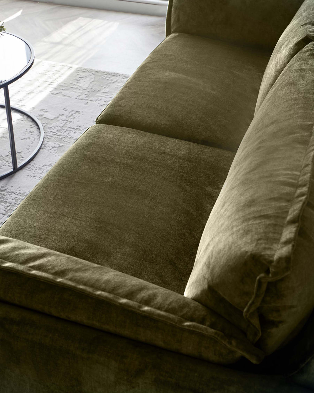 Canapé 3 places Otto en velours vert olive