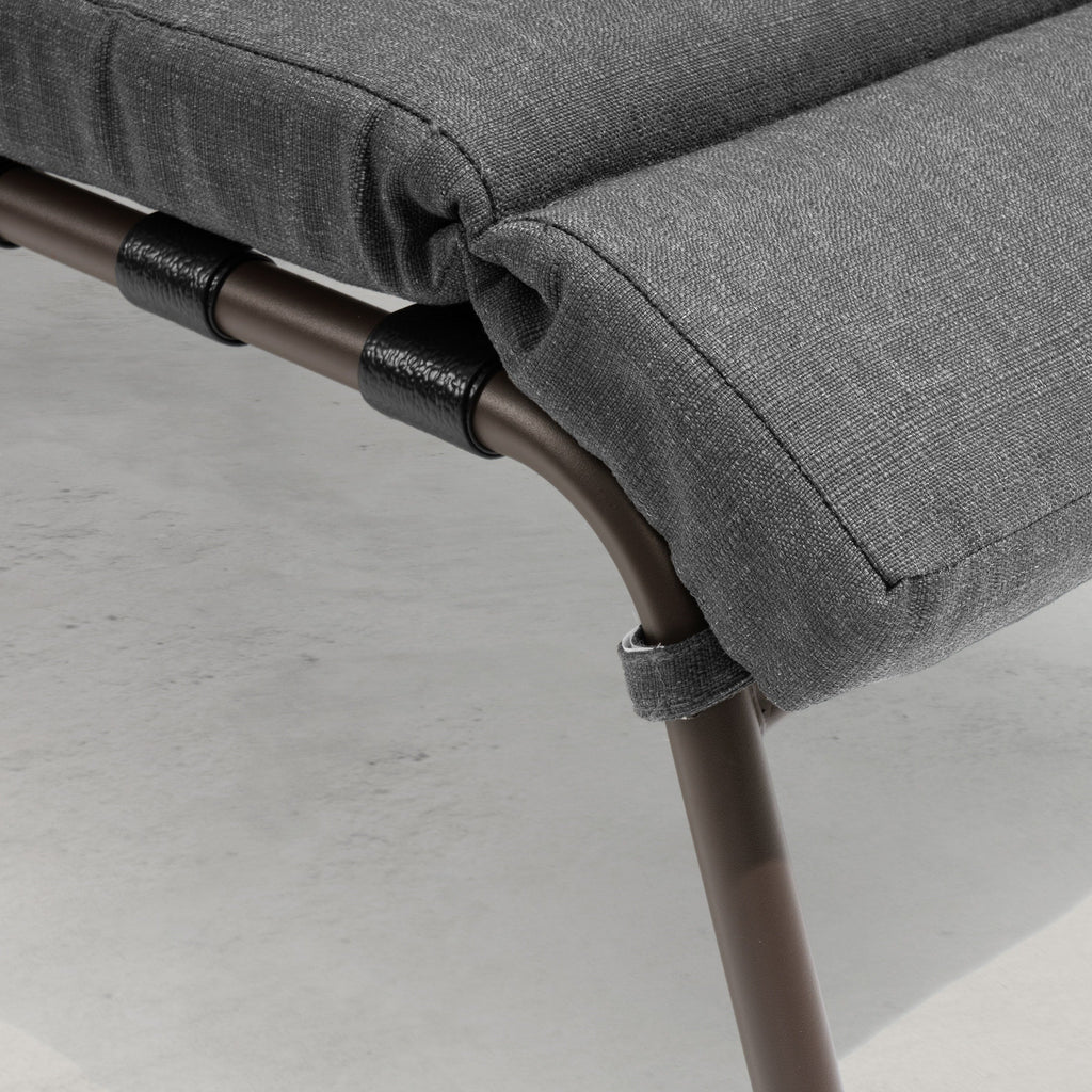 Chaise longue d'extérieur réglable avec coussin pour la plage et la piscine