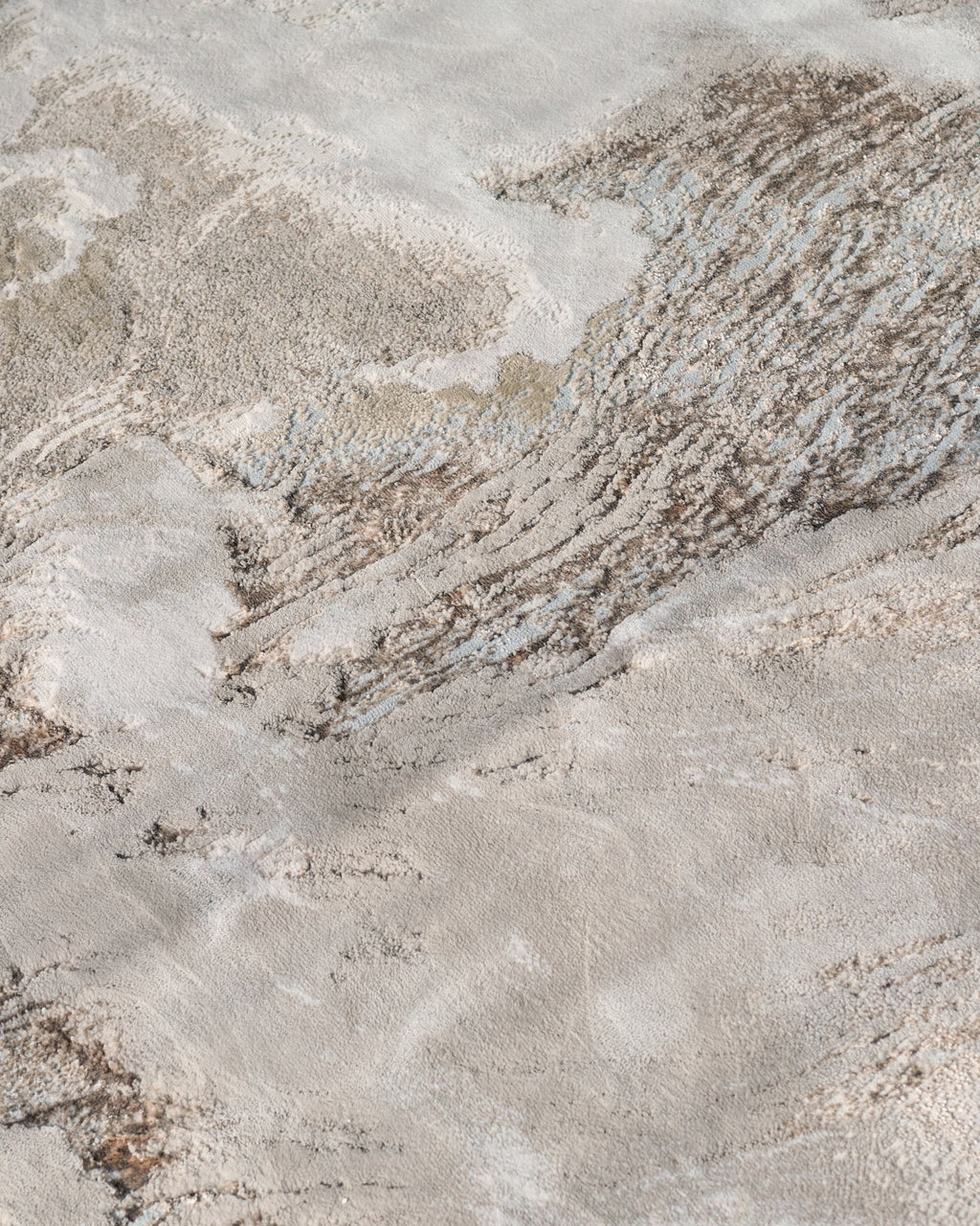 Tapis Perla Expression grand format à texture argentée douce