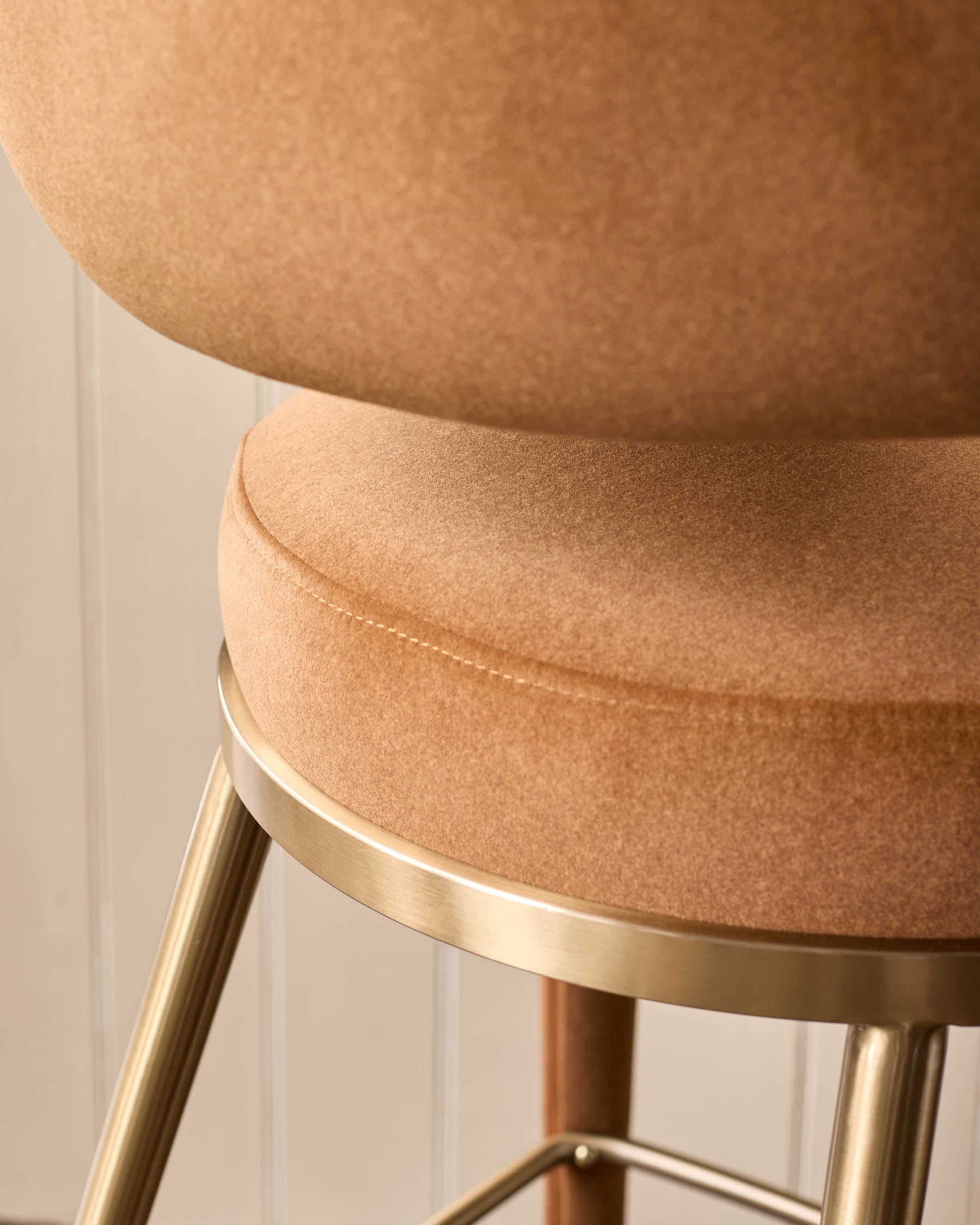 Tabouret de bar Rhett en tissu caramel