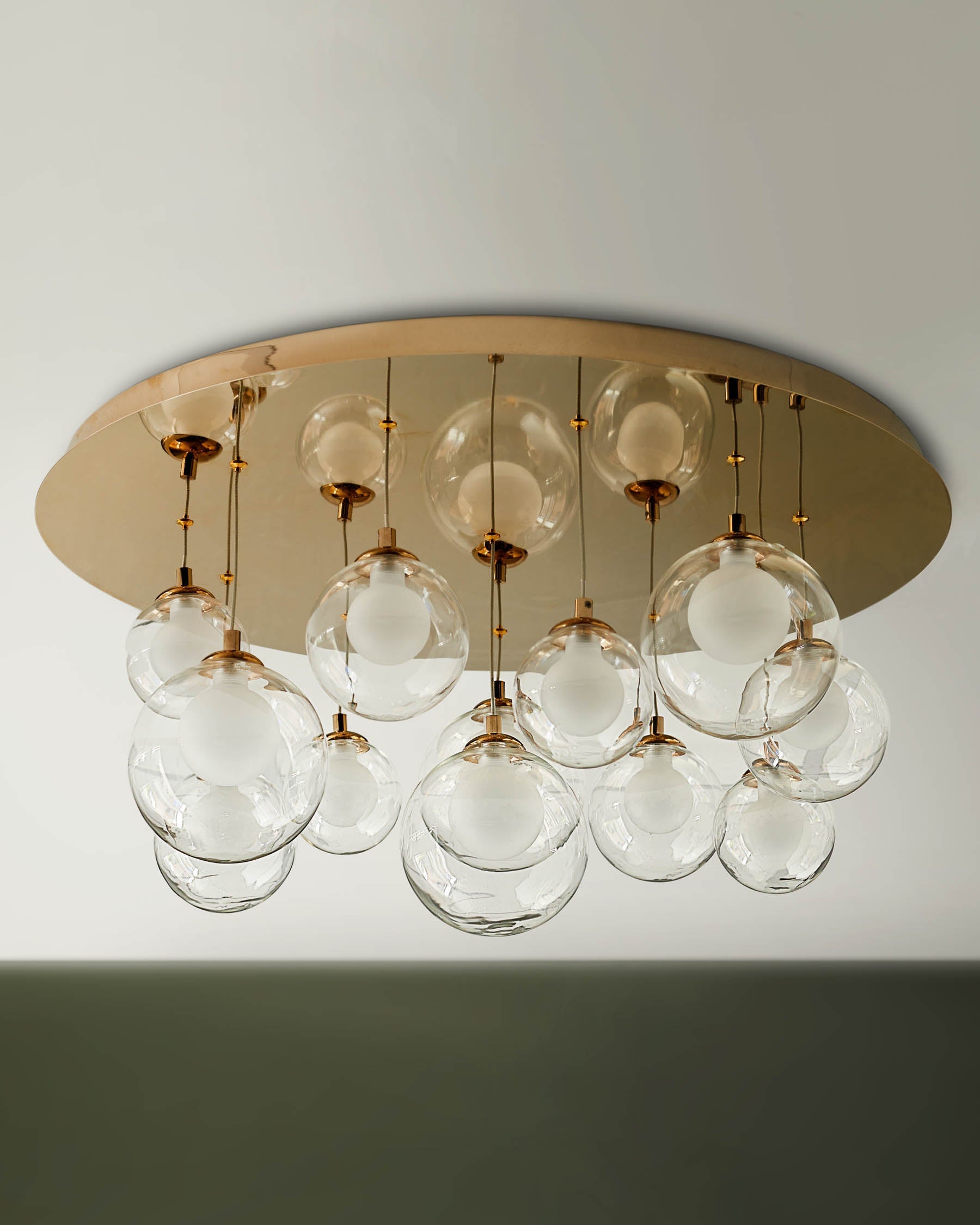 Suspension réglable Riley en verre transparent avec 12 LED