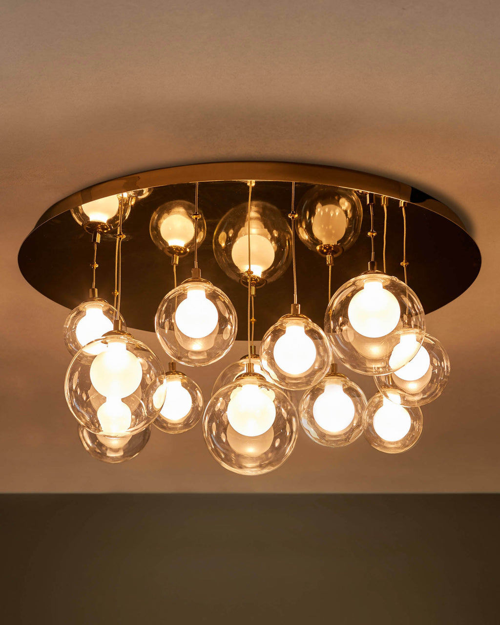 Suspension réglable Riley en verre transparent avec 12 LED