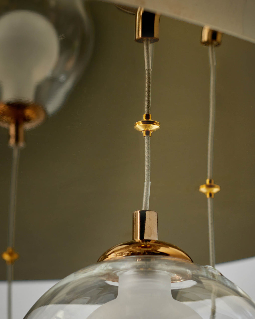 Suspension réglable Riley en verre transparent avec 12 LED