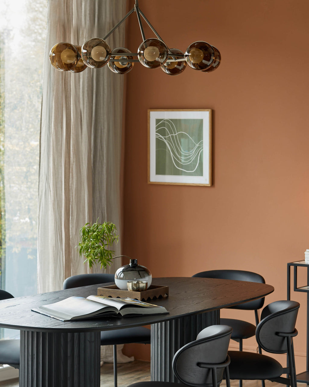 Suspension réglable Riley en verre moka à 8 lumières