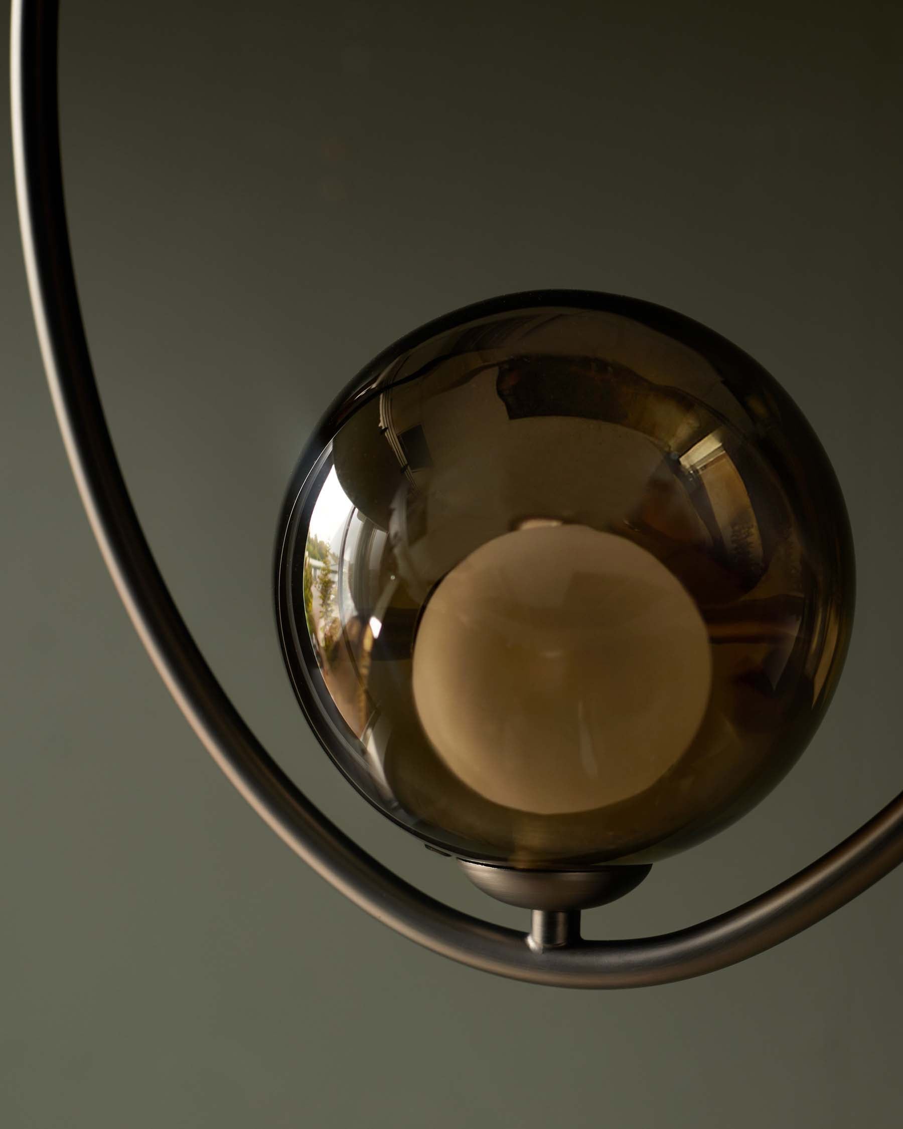 Suspension réglable Riley en verre moka à 2 lumières