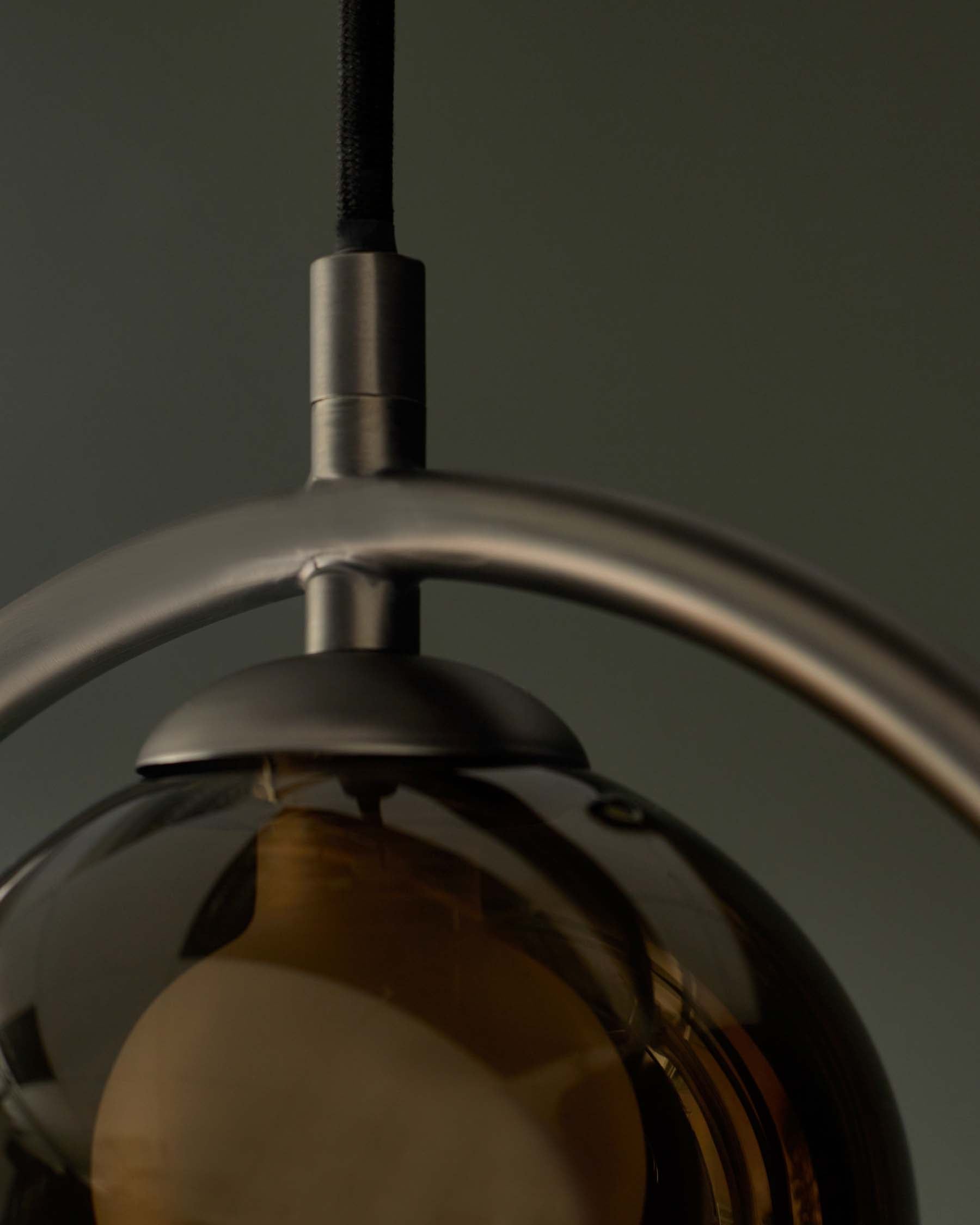 Suspension réglable Riley en verre moka à 2 lumières