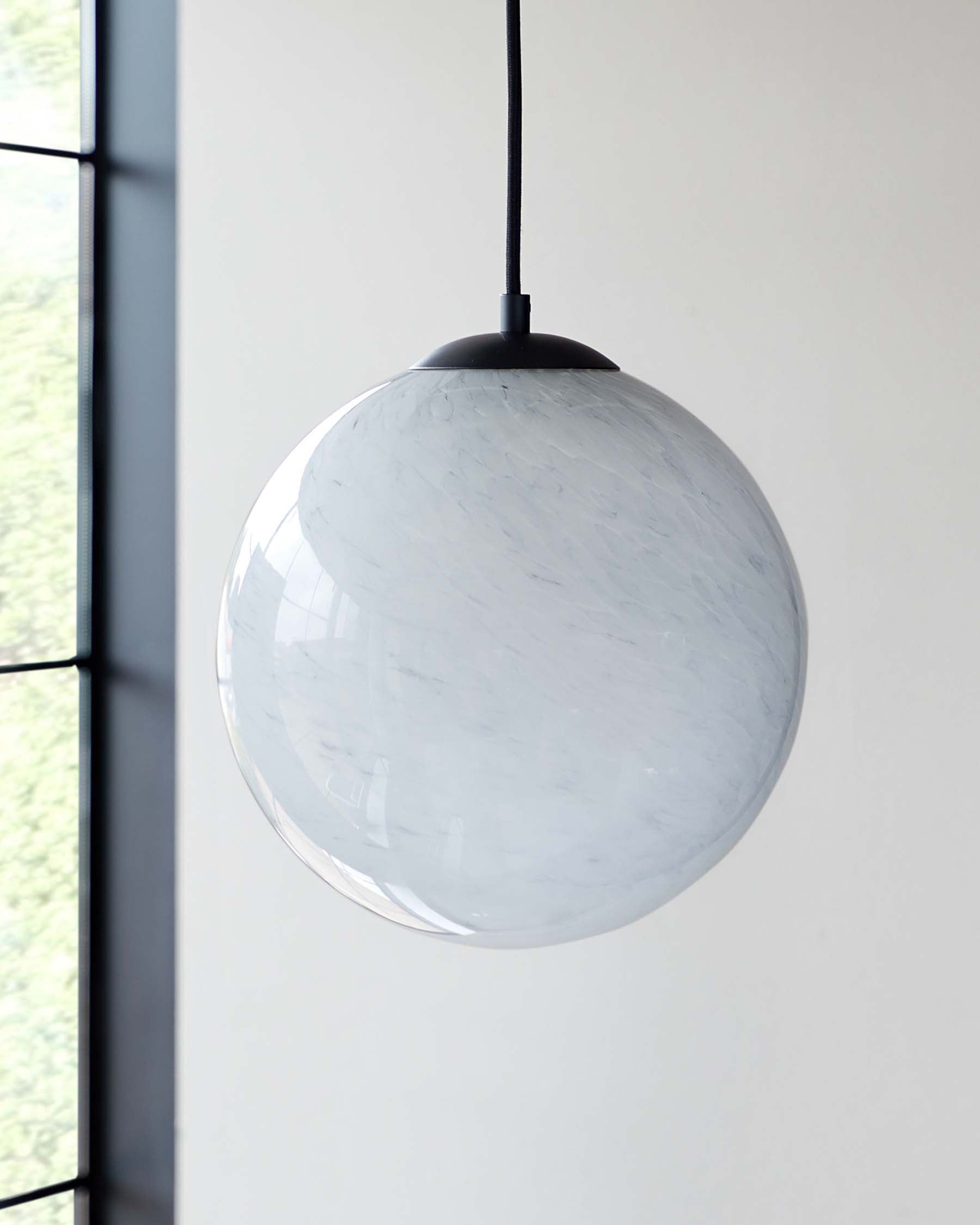 Suspension simple en verre effet marbre Riley