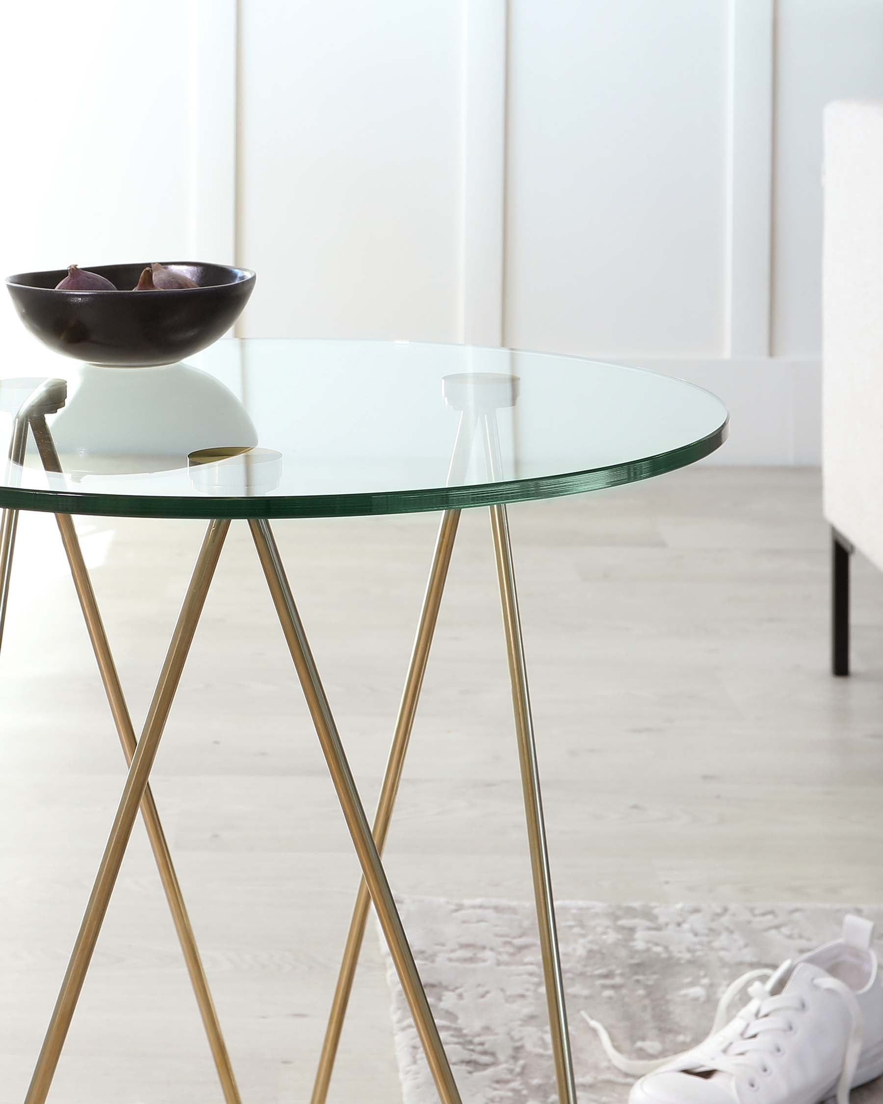 Table d'appoint en verre ondulé avec pieds en laiton