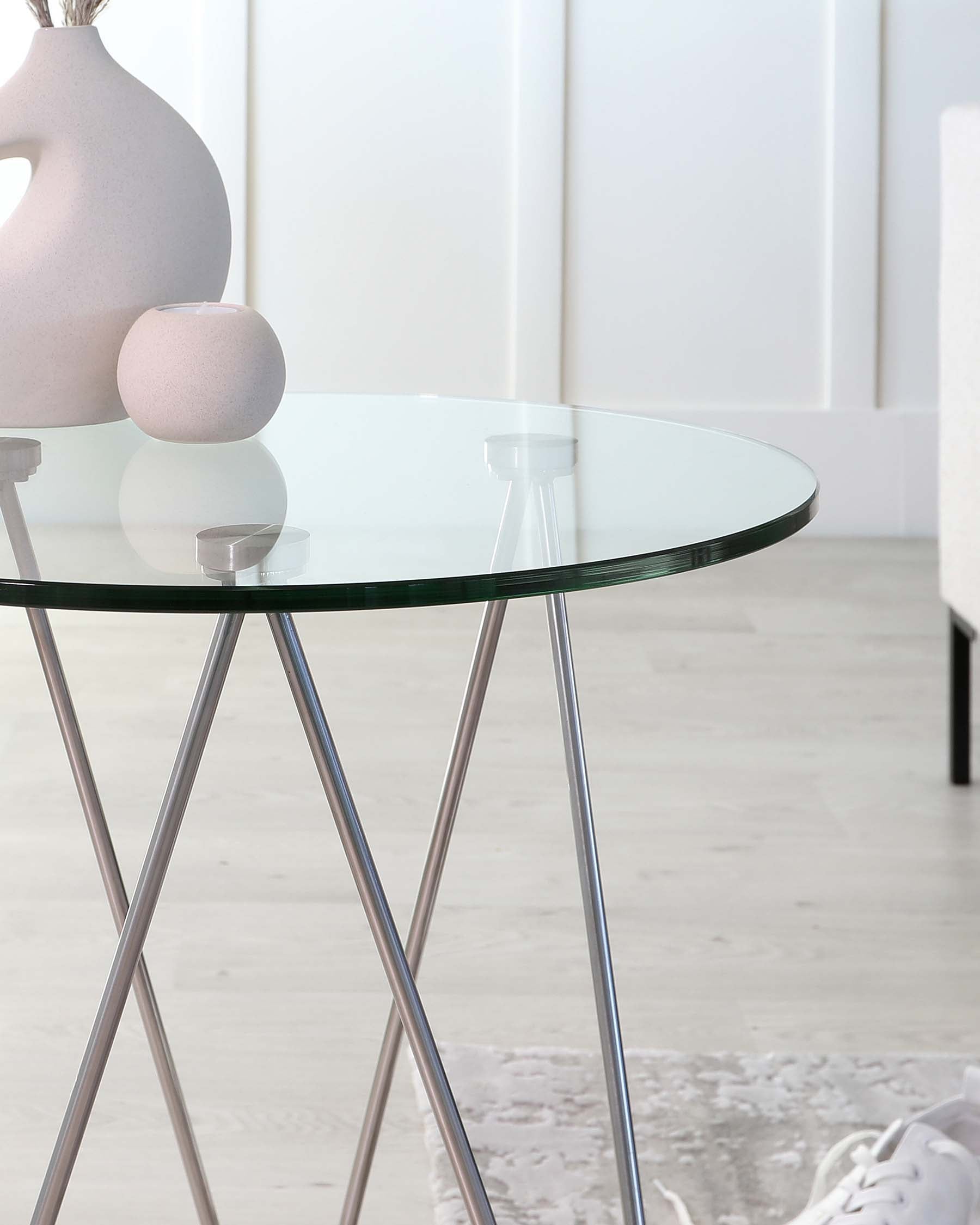 Table d'appoint en verre ondulé avec pieds en acier inoxydable