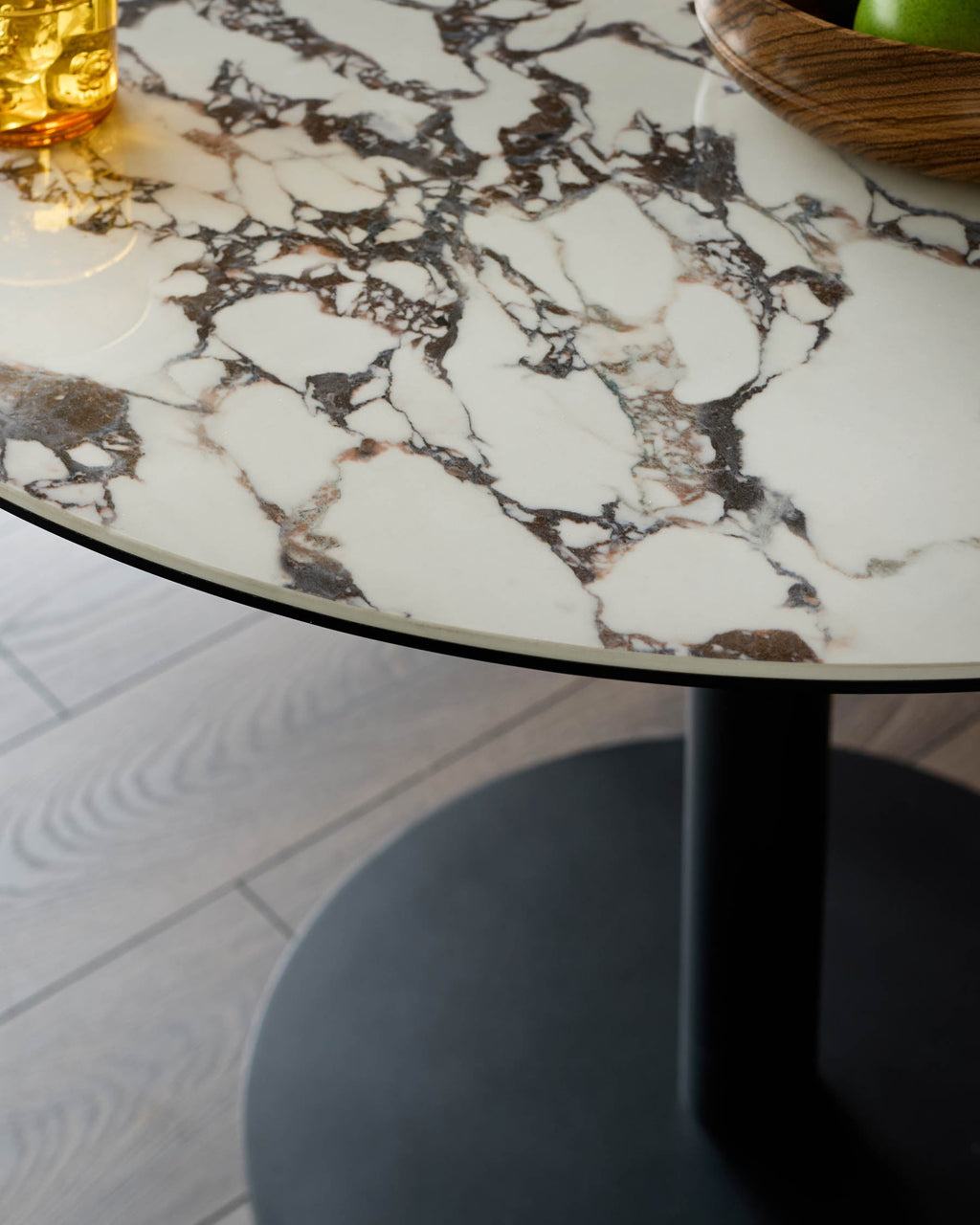 Table à manger 4 places Romeo en céramique Calacatta blanche