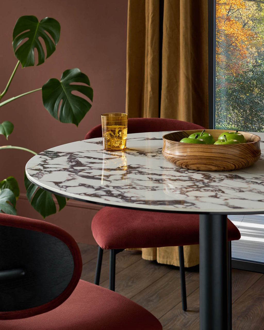 Table à manger 4 places Romeo en céramique Calacatta blanche