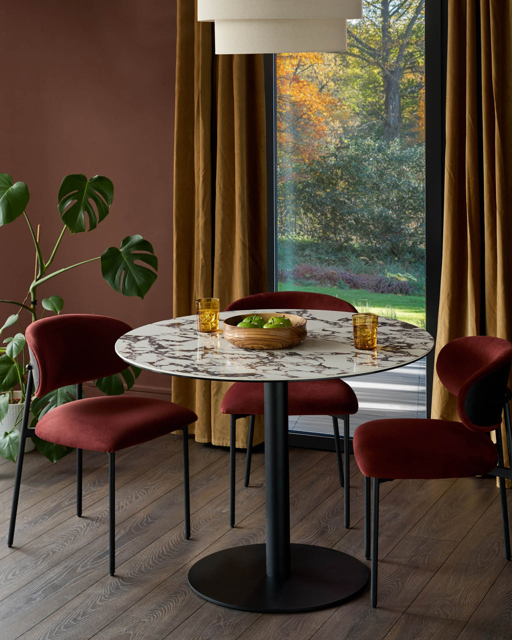 Table à manger 4 places Romeo en céramique Calacatta blanche