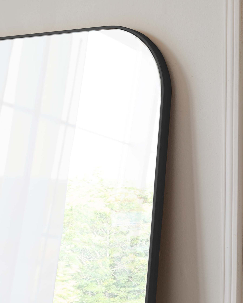 Miroir sur pied Rorik grand format, noir