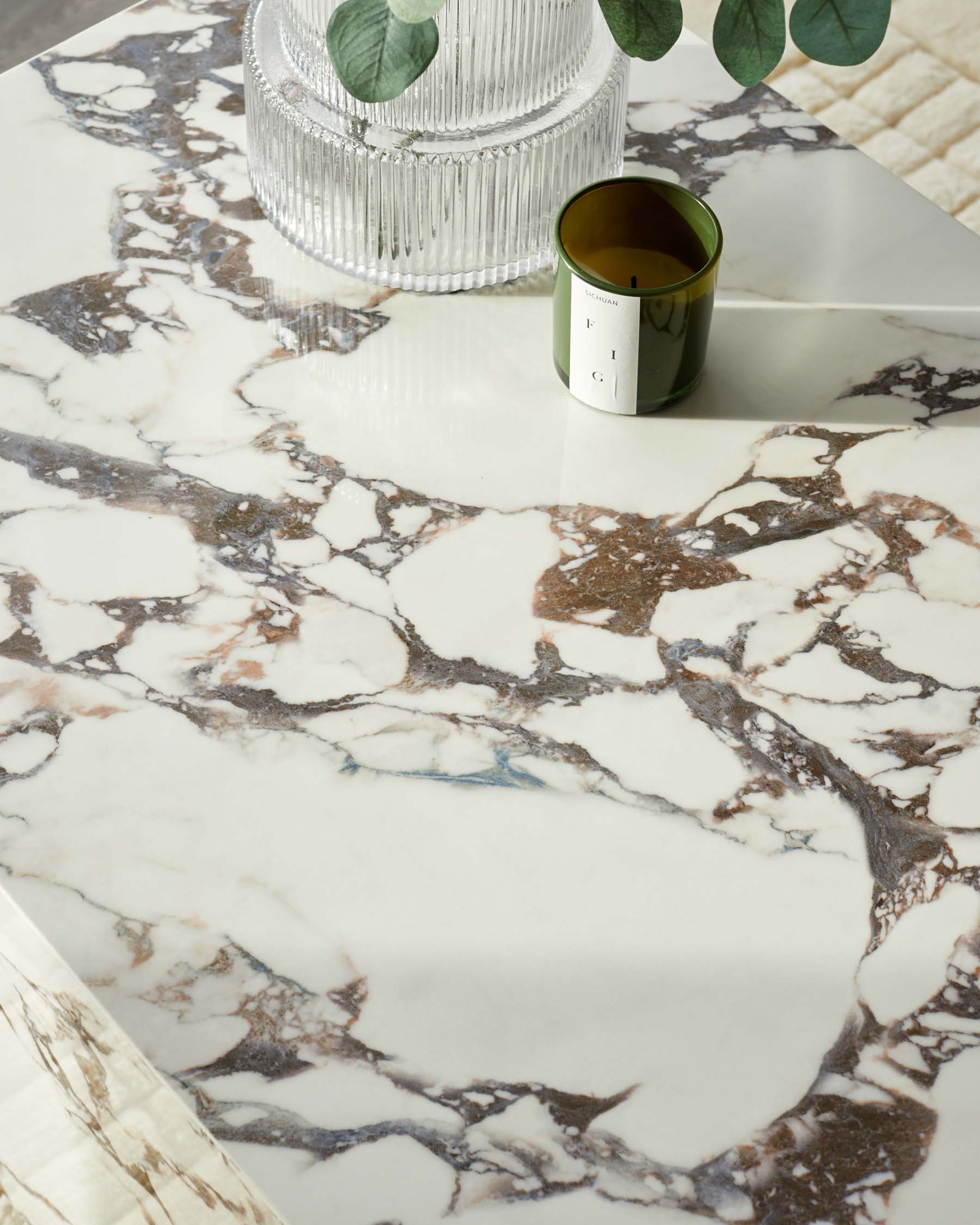 Table basse en céramique blanche Calacatta de Russo