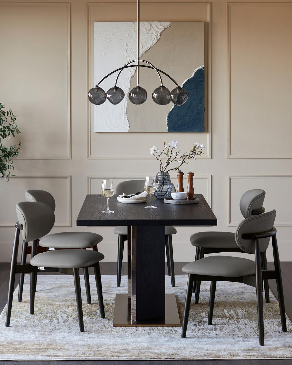 Chaise de salle à manger Ryann en cuir gris foncé