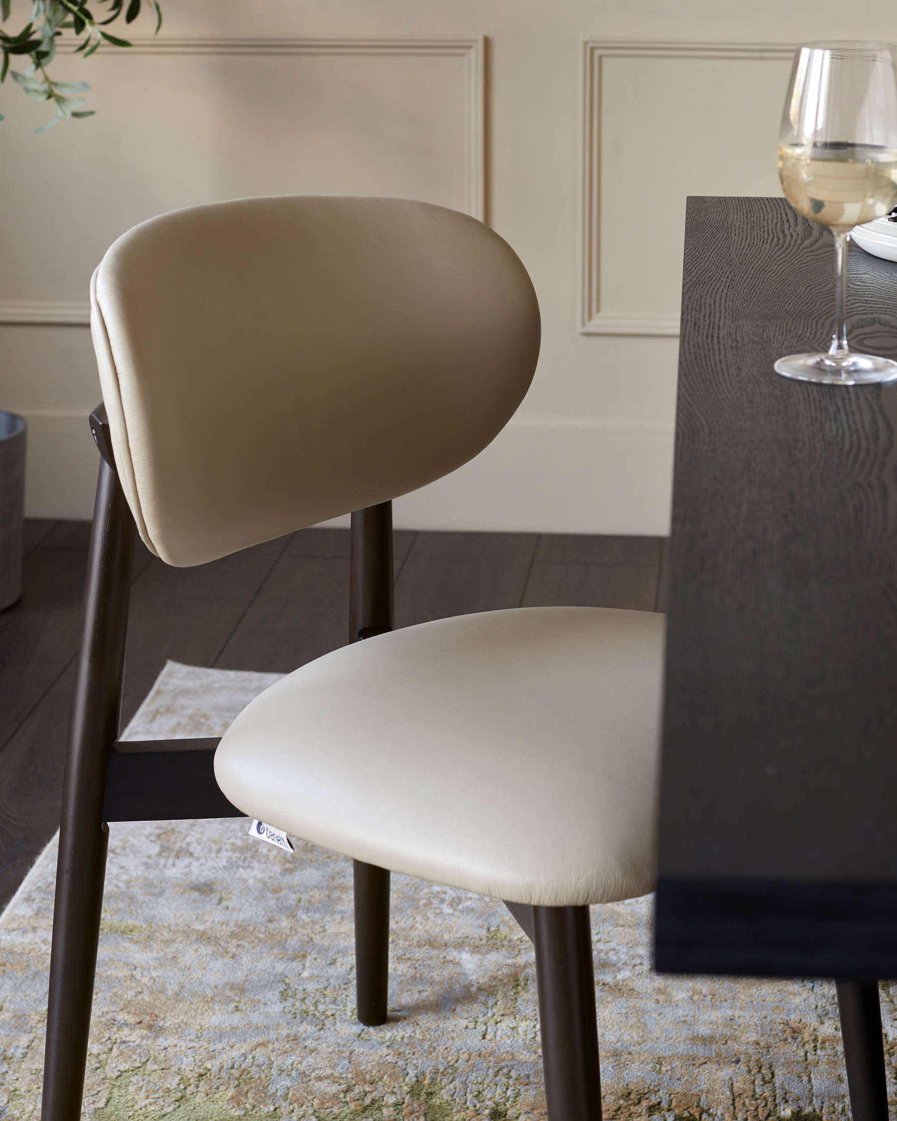 Chaise de salle à manger Ryann en cuir naturel