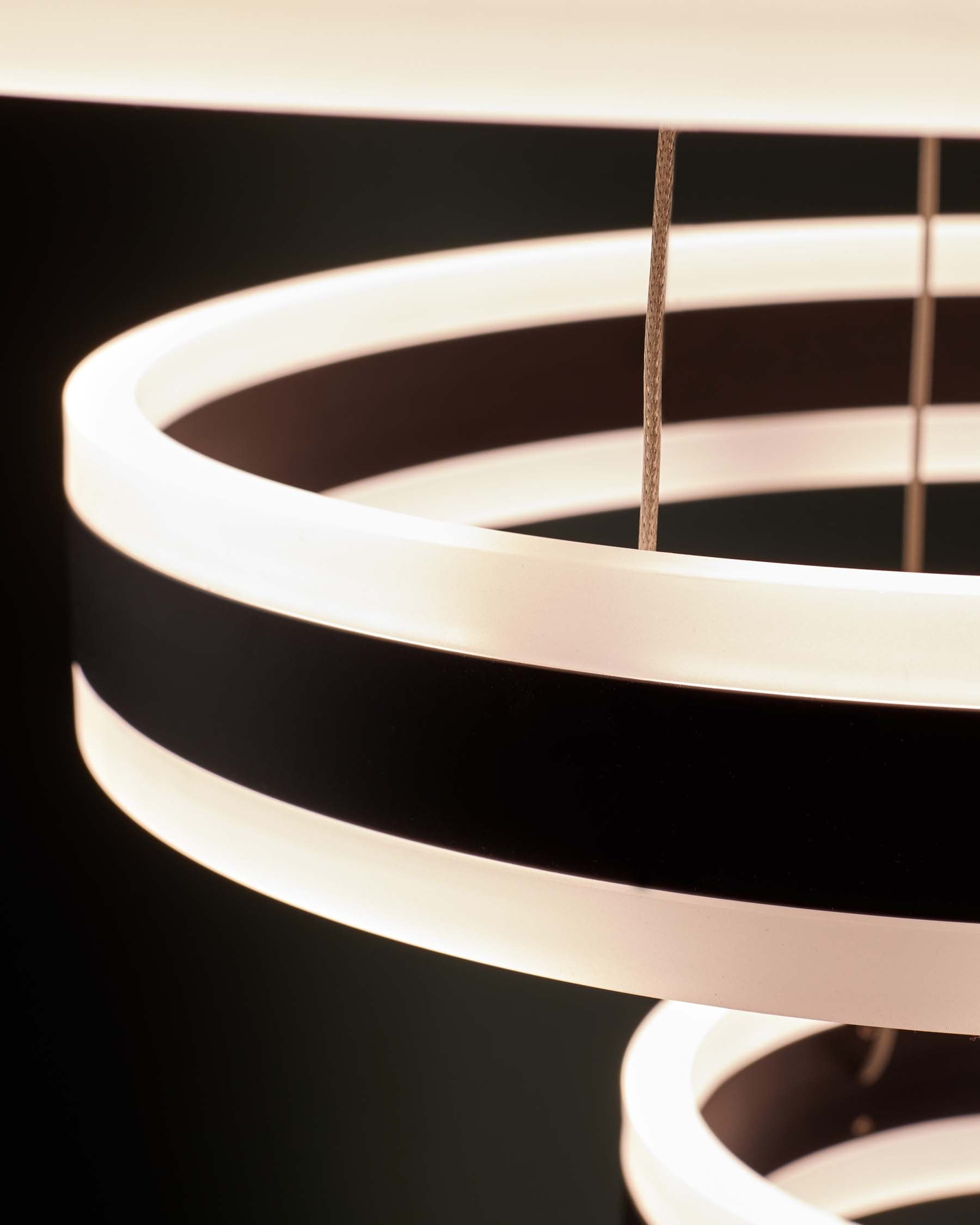 Suspension réglable Solana en métal noir