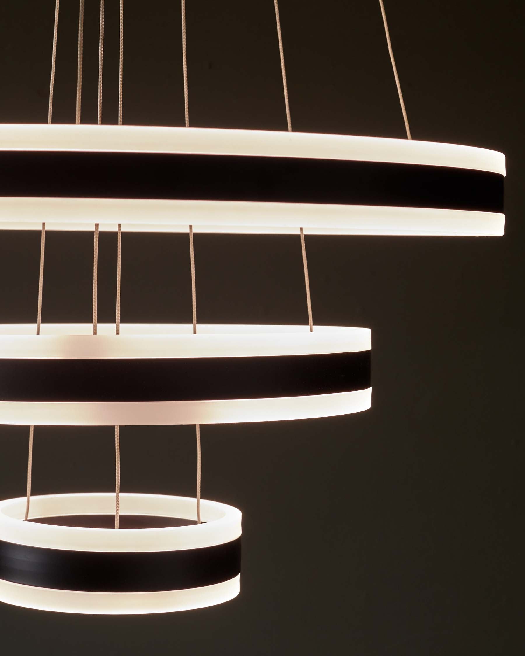 Suspension réglable Solana en métal noir