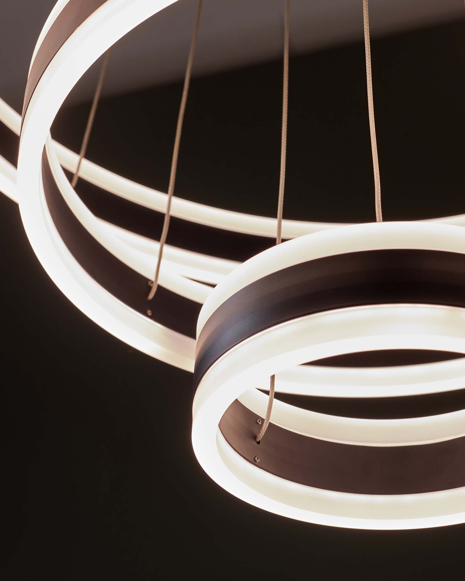 Suspension réglable Solana en métal noir