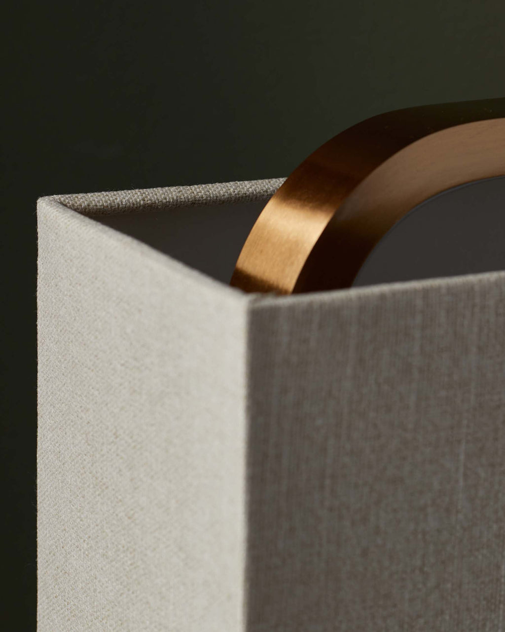 Lampe de table Sanza en lin naturel et bronze brossé