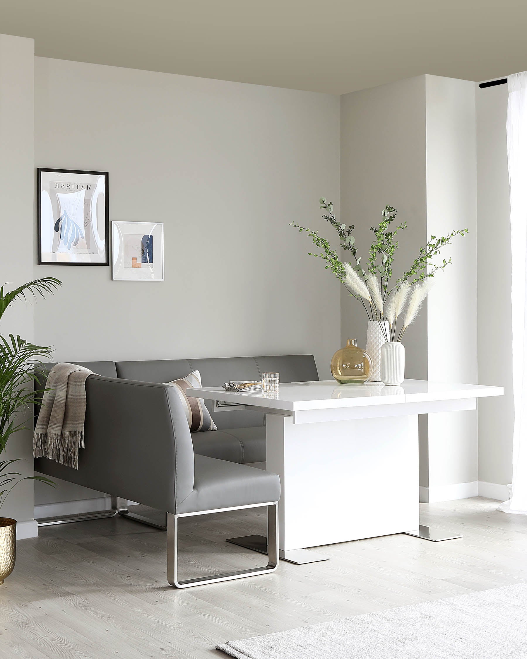 Banc de salle à manger d'angle droit Loop 5 places en similicuir gris et acier inoxydable