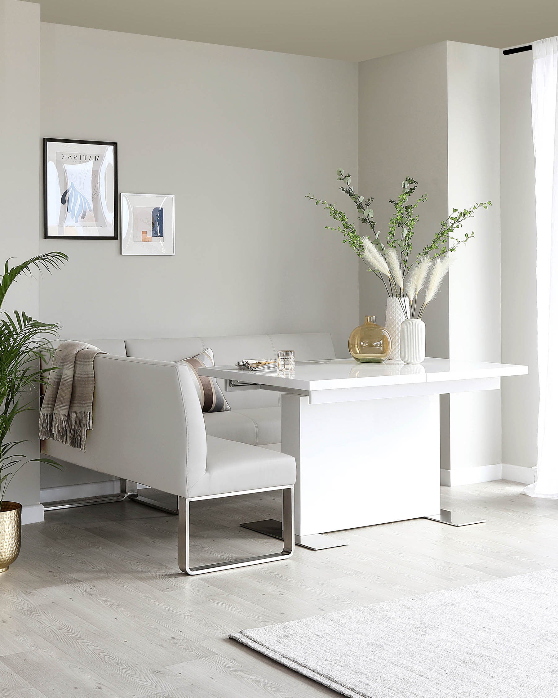 Banc de salle à manger d'angle droit Loop 5 places en similicuir gris clair et acier inoxydable