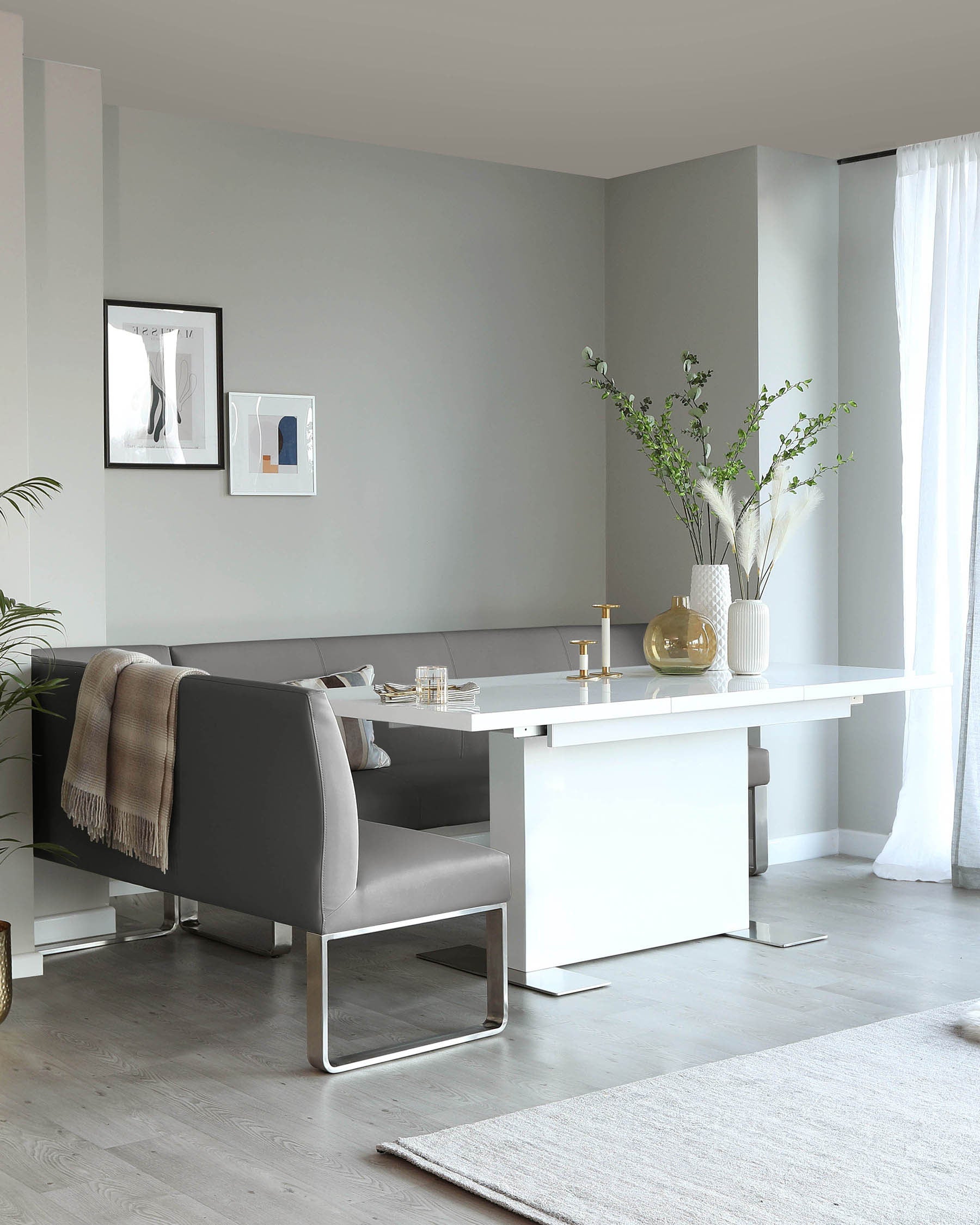 Banc de salle à manger d'angle droit Loop 7 places en similicuir gris et acier inoxydable