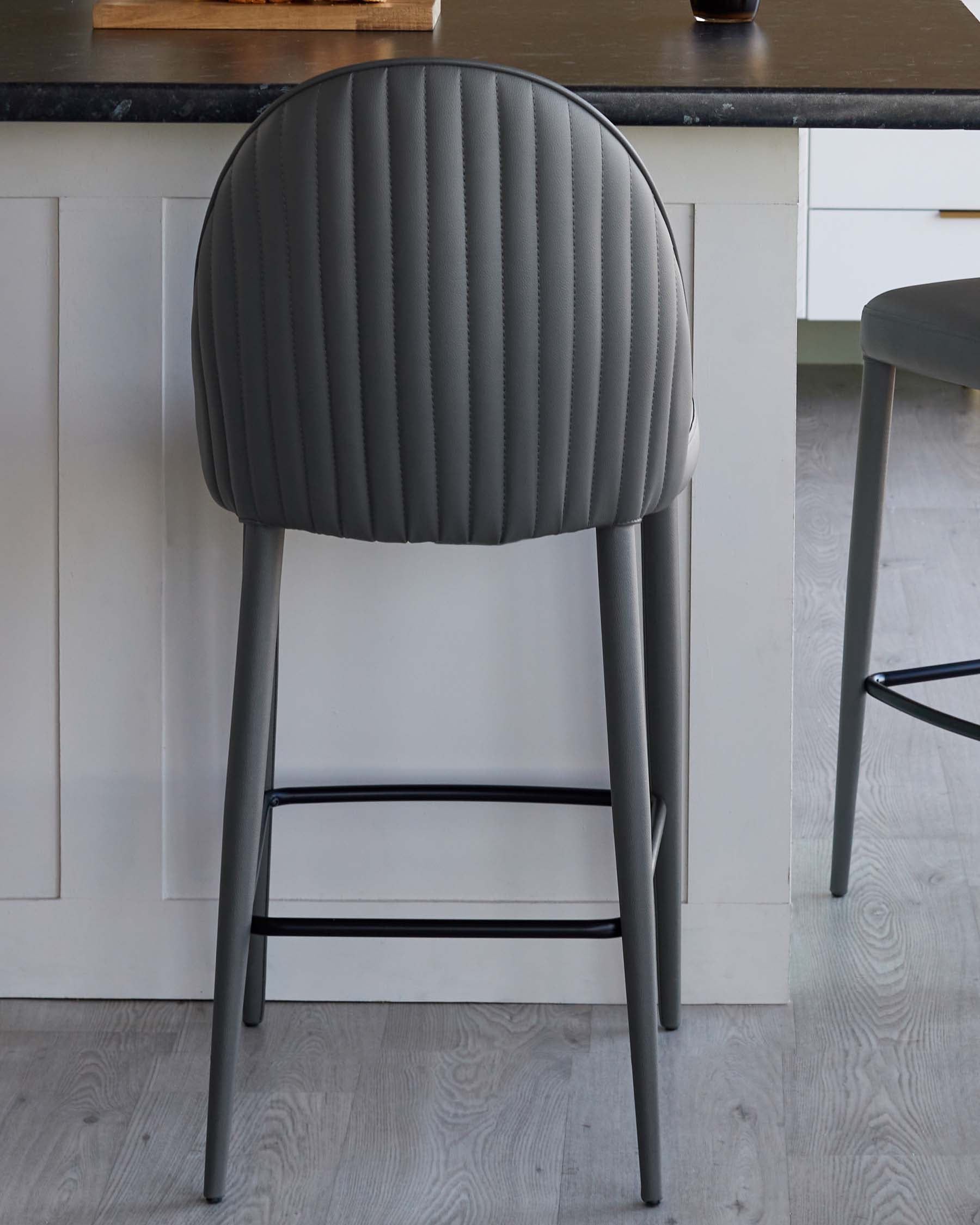 Tabouret de bar Saylor en similicuir gris foncé