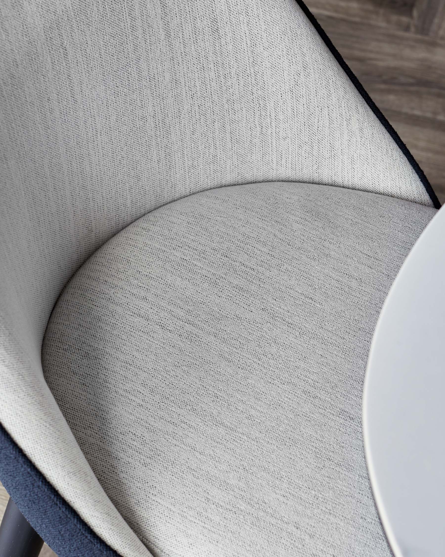 Ensemble table Hanne noire 6 places et 6 chaises de salle à manger Scarlett