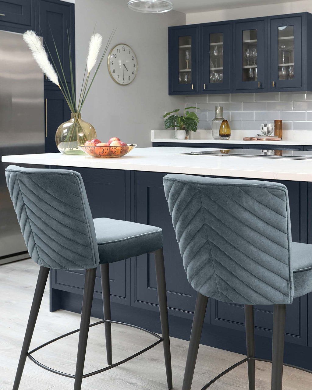 Tabouret de bar Serena en velours bleu-gris