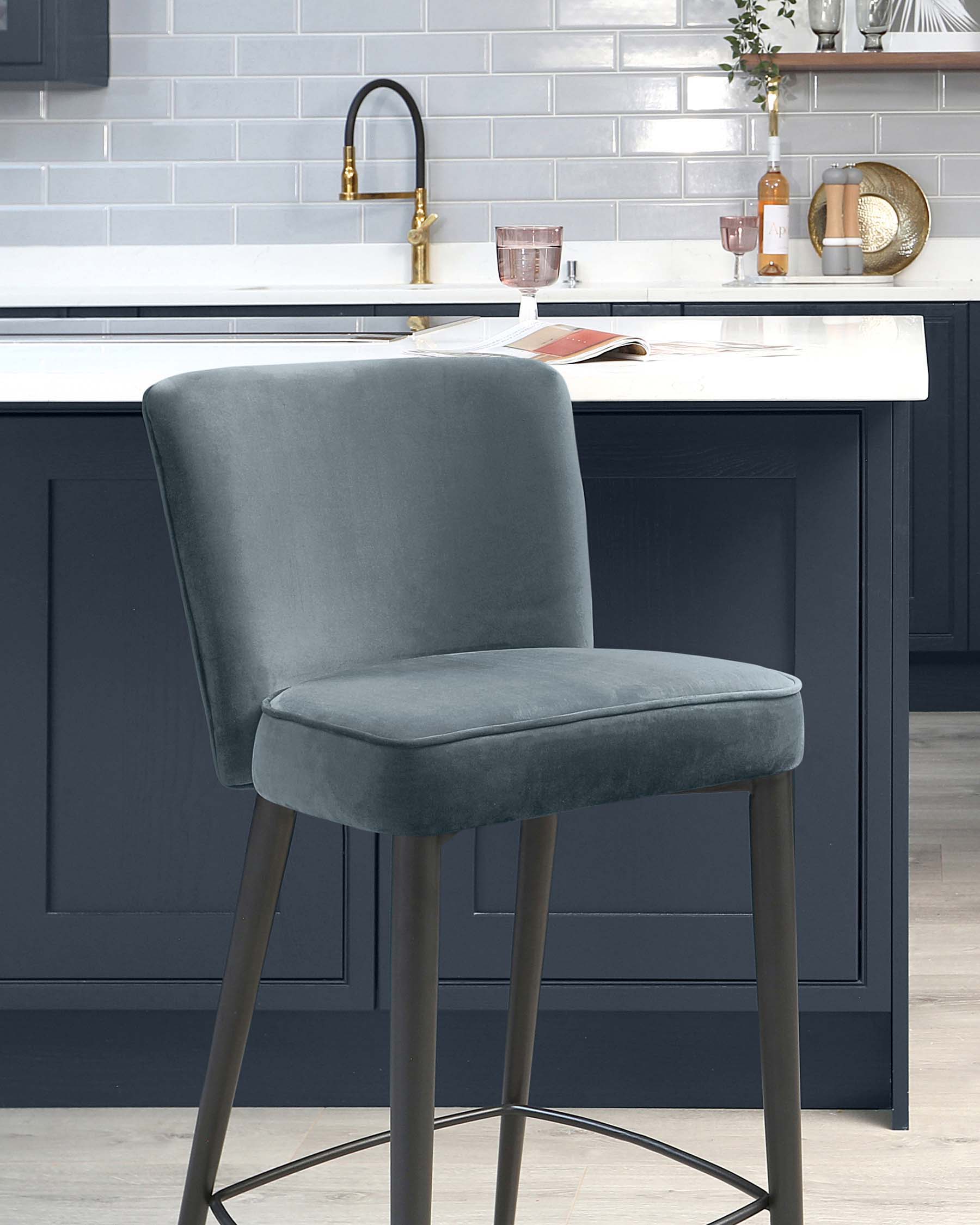 Tabouret de bar Serena en velours bleu-gris