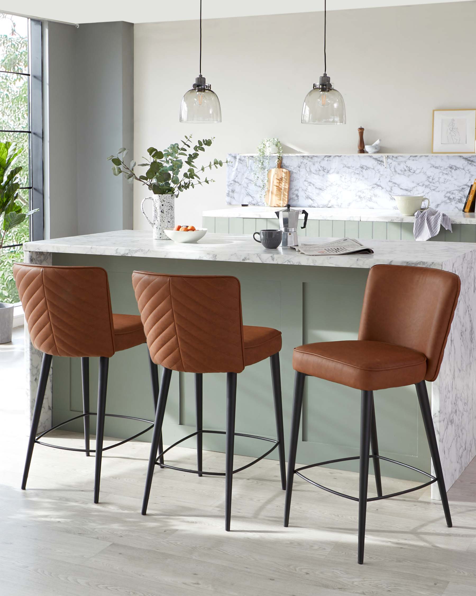 Tabouret de bar Serena en similicuir beige
