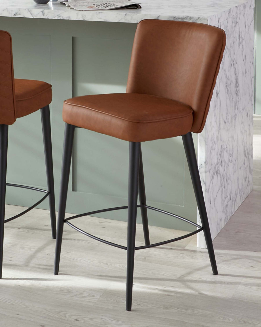 Tabouret de bar Serena en similicuir beige