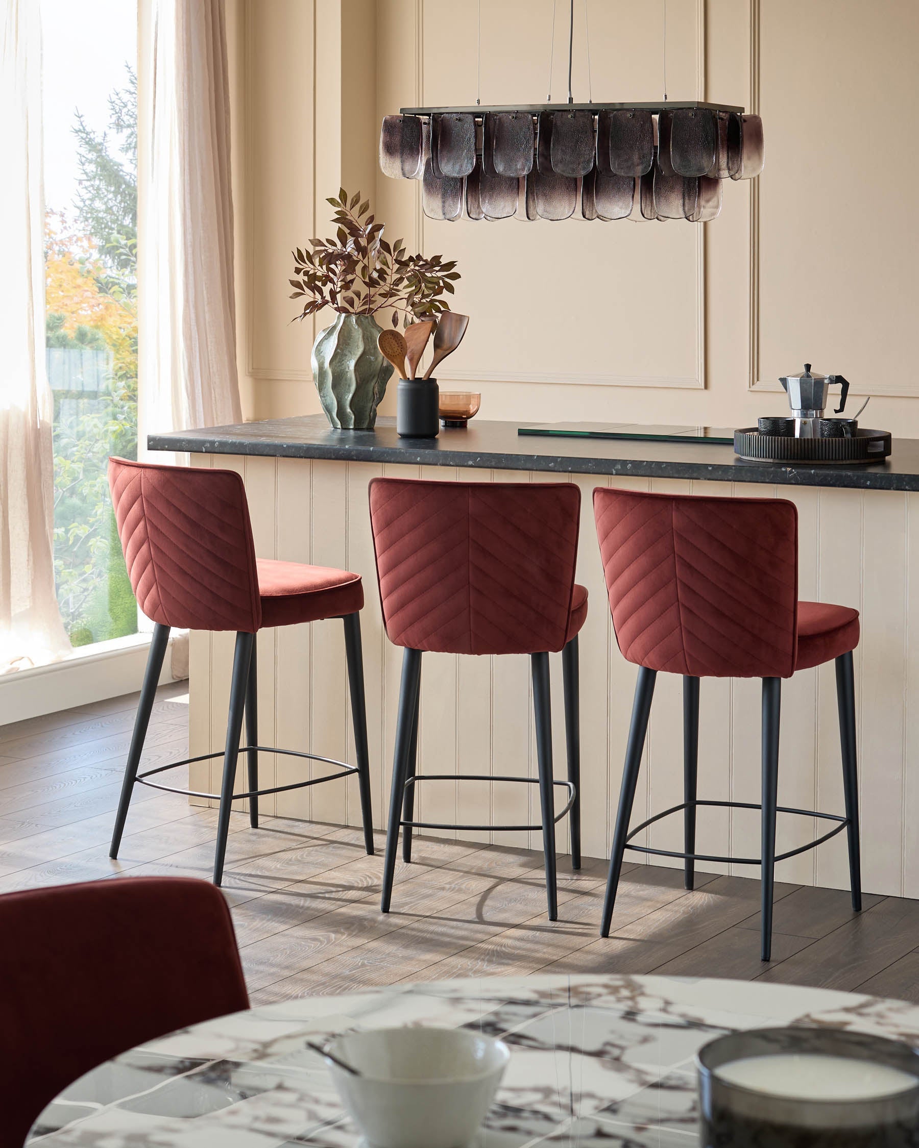 Tabouret de bar Serena en velours rouge caramel