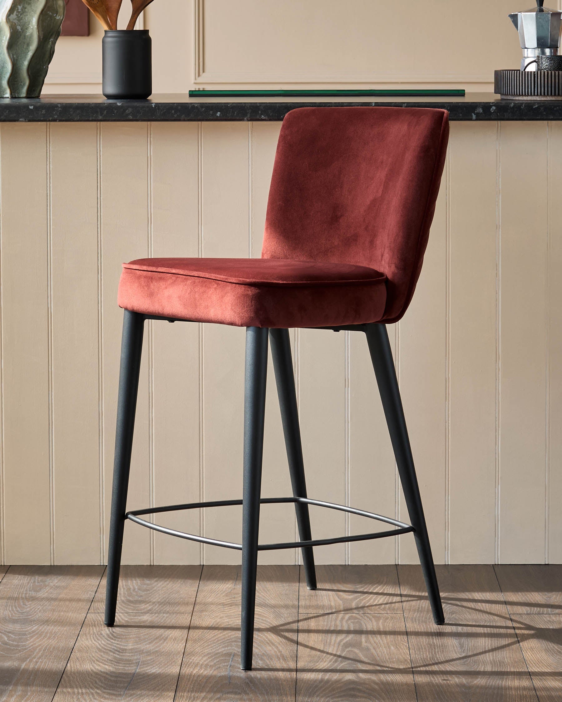 Tabouret de bar Serena en velours rouge caramel