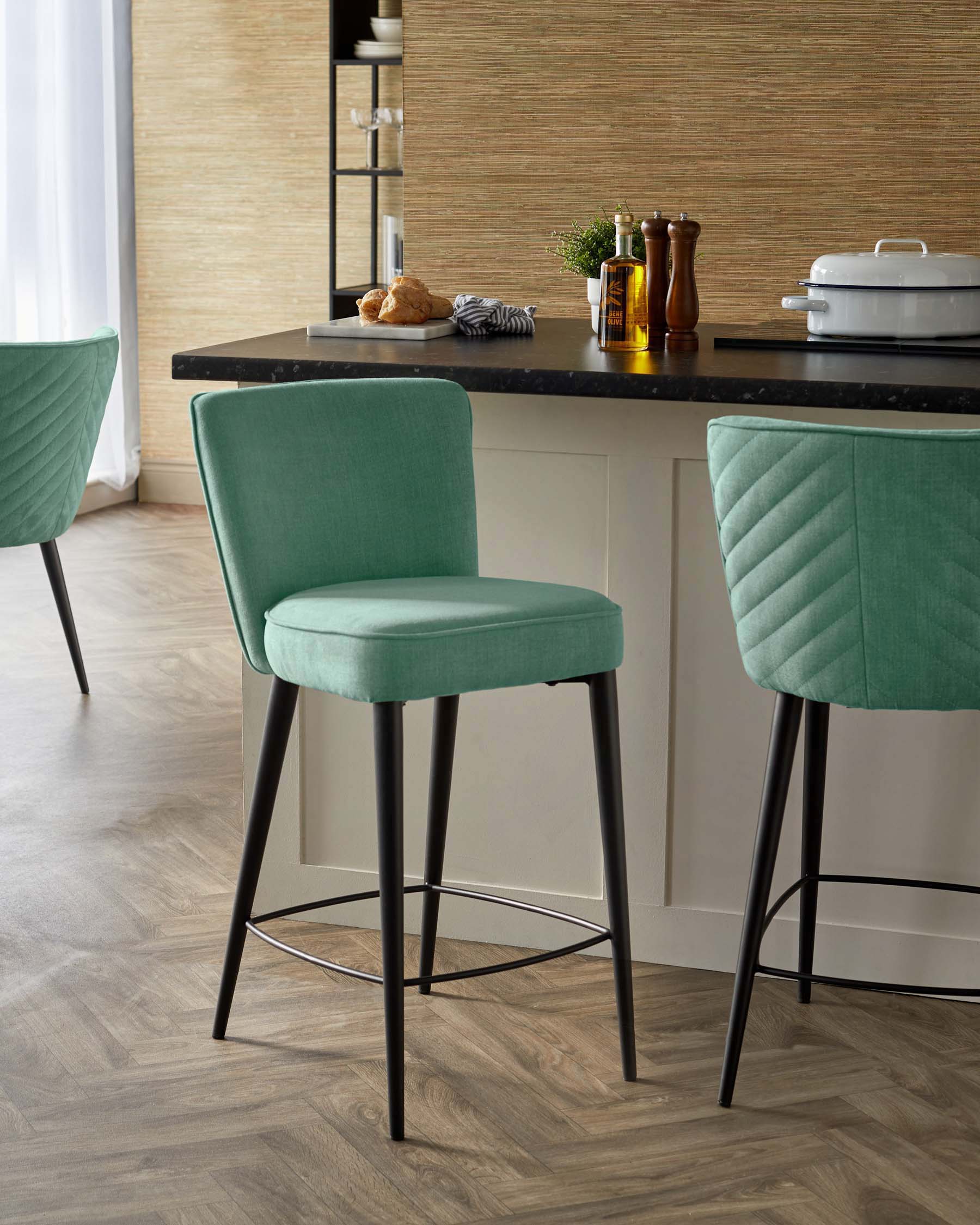 Tabouret de bar Serena en chenille vert sauge