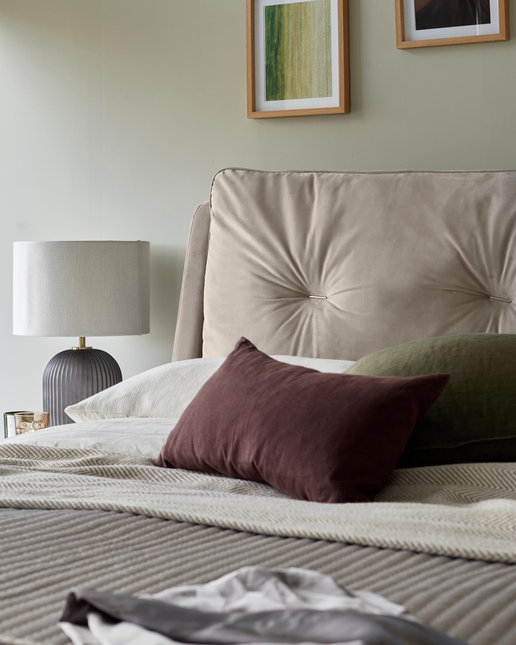 Lit coffre Siesta en velours champagne super king size avec coffre