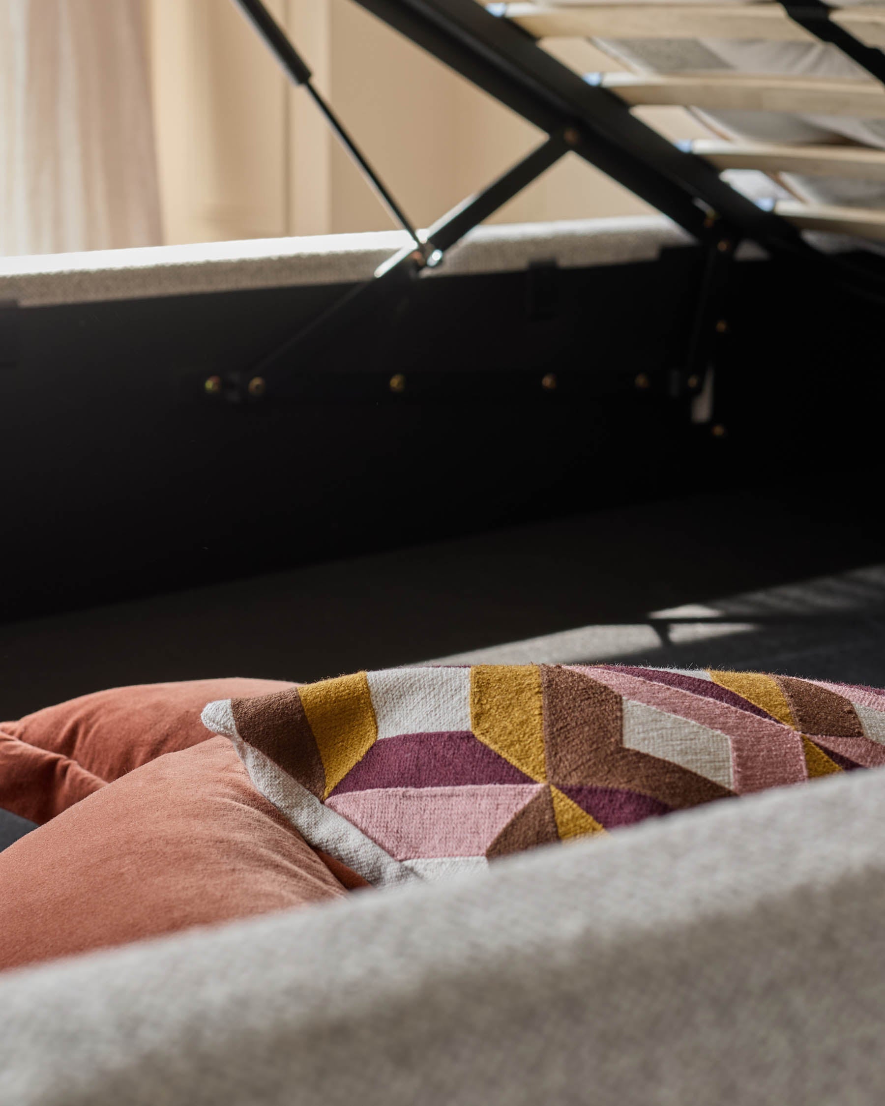 Lit coffre double Siesta en tissu naturel