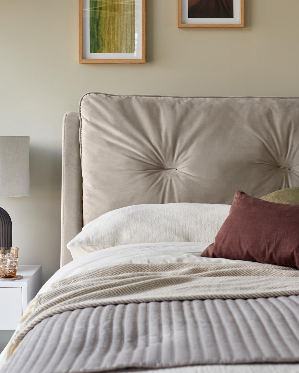 Lit coffre Siesta en velours champagne, format king size