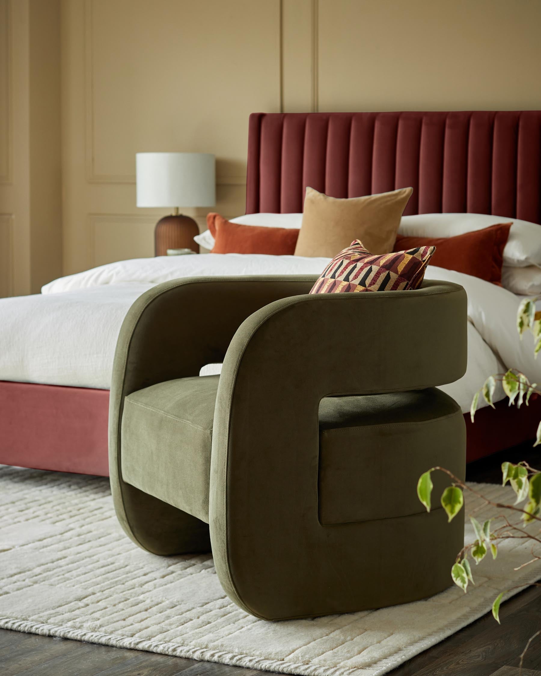 Fauteuil d'appoint Silas en velours vert olive