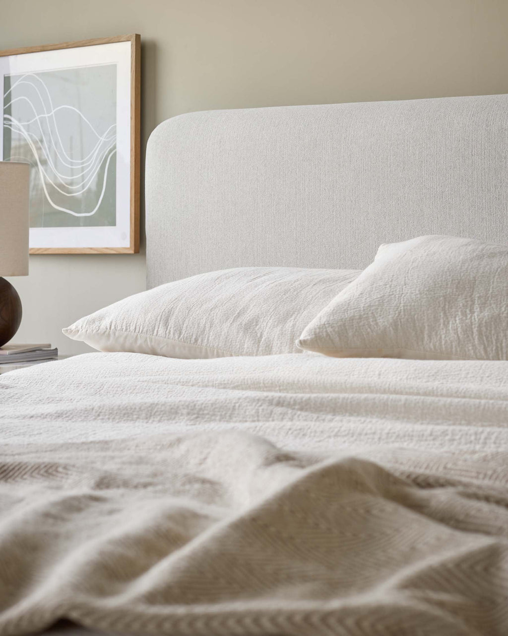 Lit coffre super king en tissu bicolore ivoire Taylor