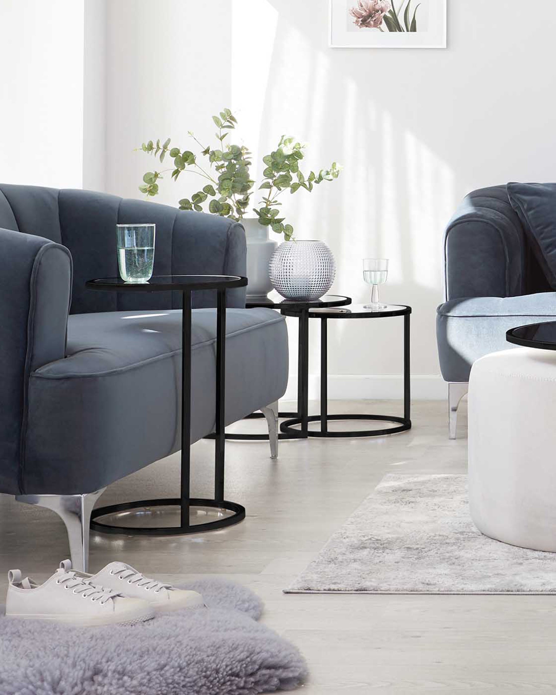 Table à plateau Thea en miroir fumé et noir