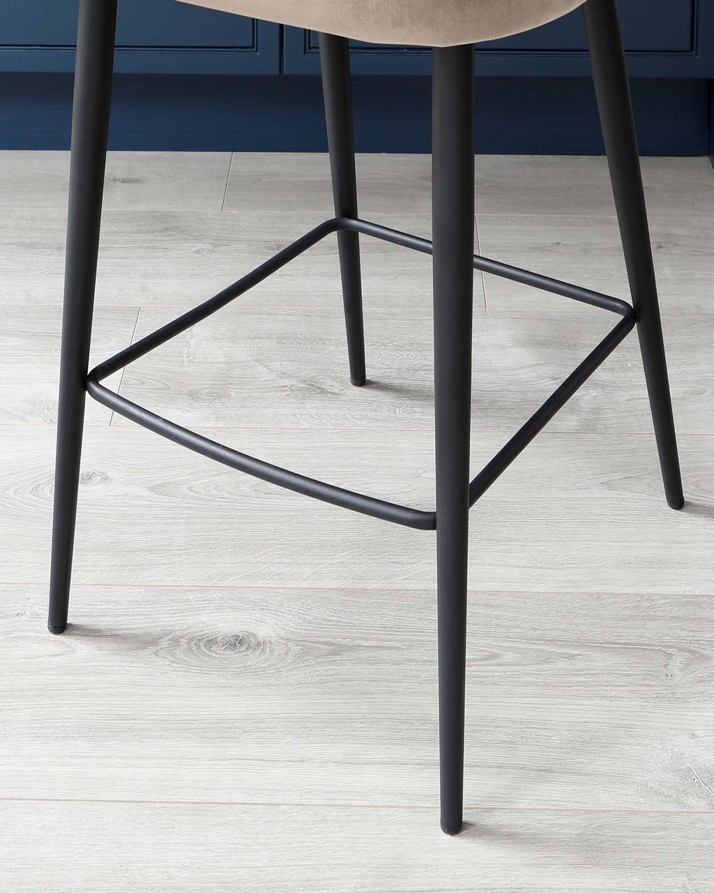 Tabouret de bar Trinny en velours champagne