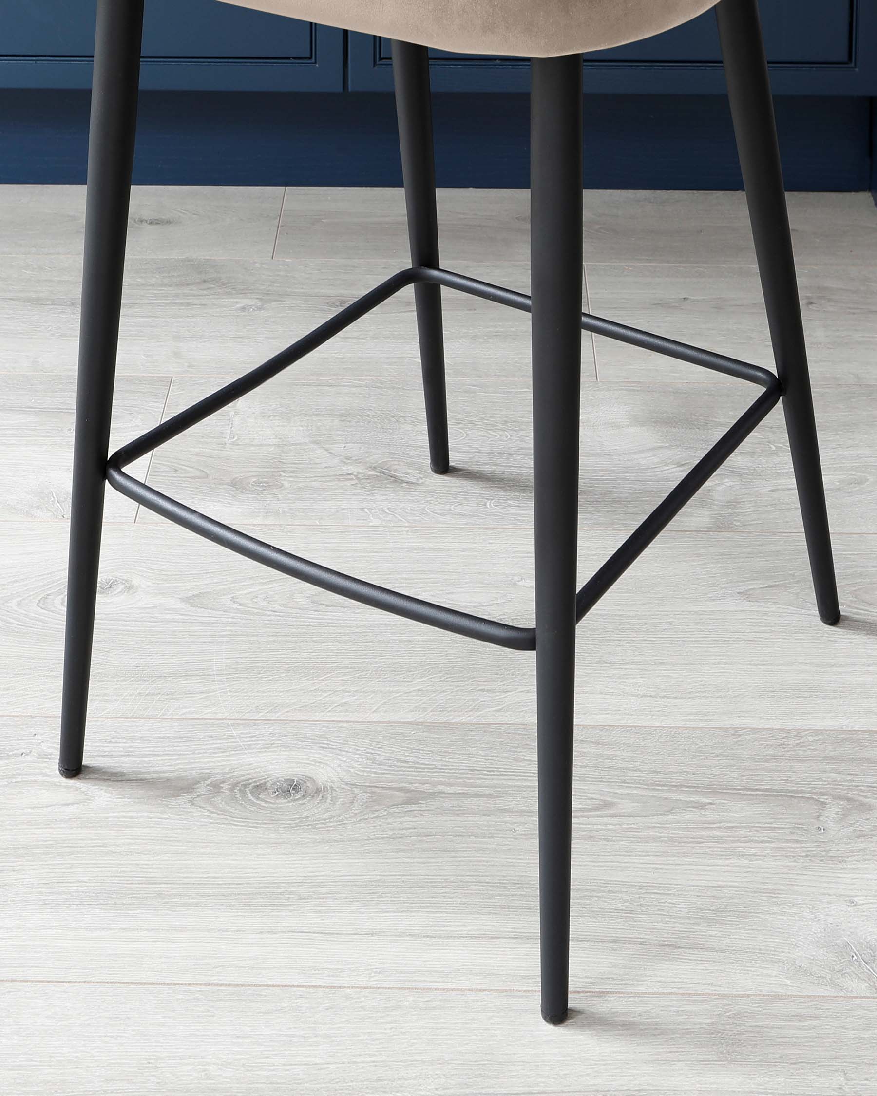 Tabouret de bar Trinny en velours champagne