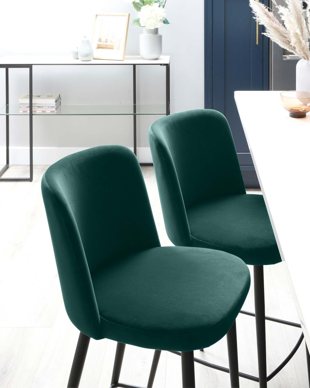 Tabouret de bar Trinny en velours vert foncé