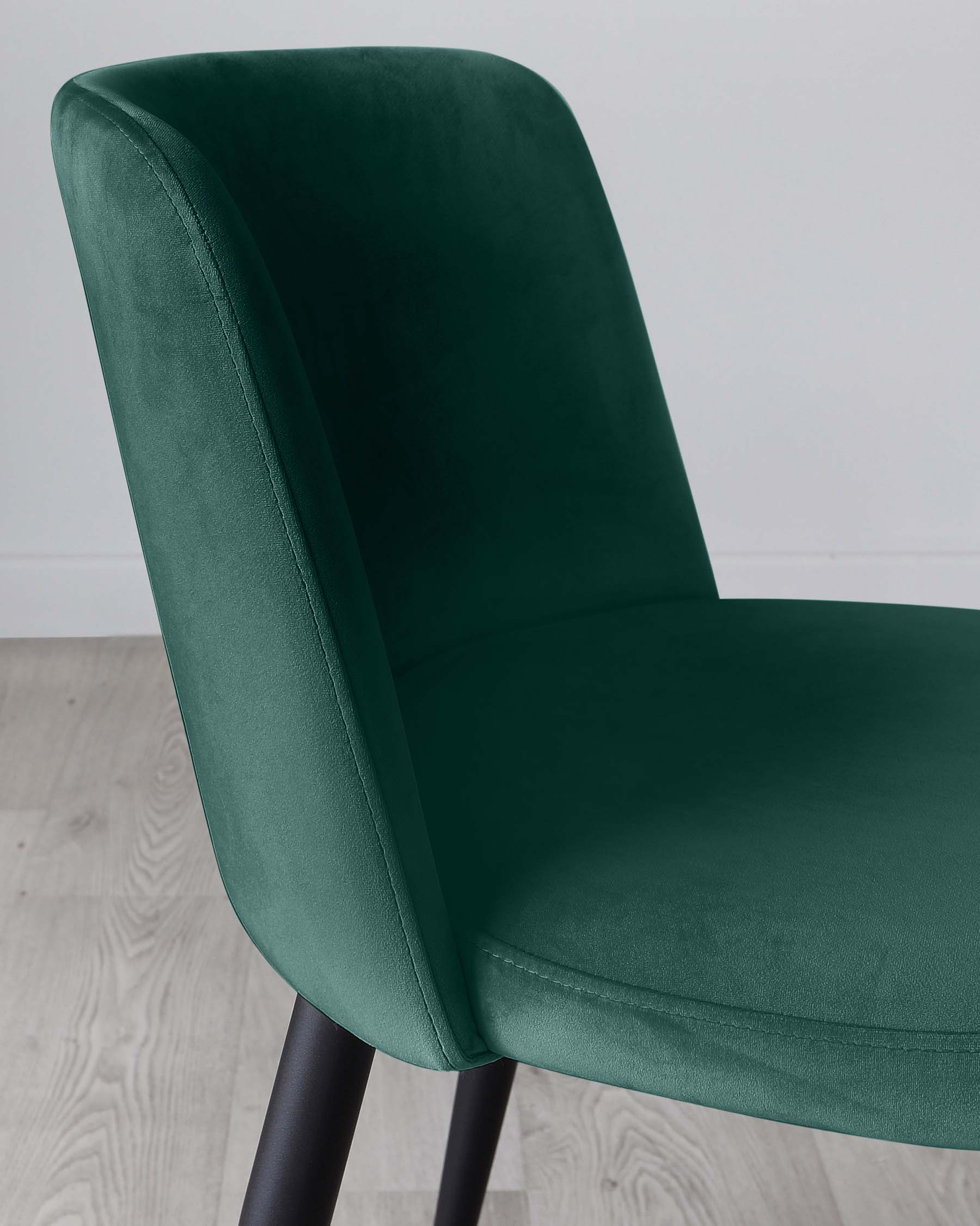 Chaise de salle à manger Trinny en velours vert foncé