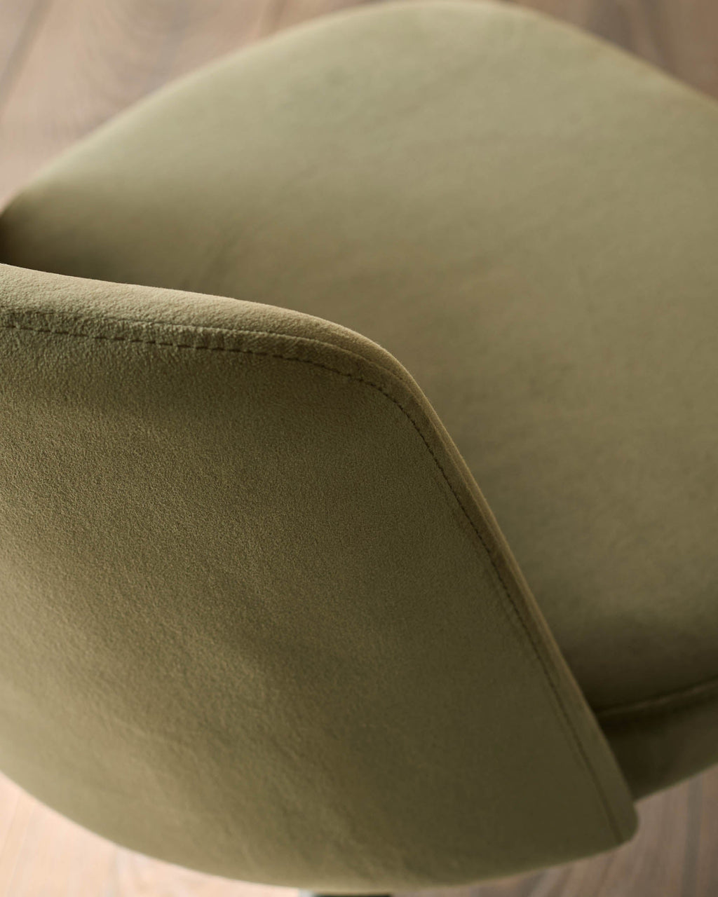 Chaise de salle à manger Trinny en velours vert olive