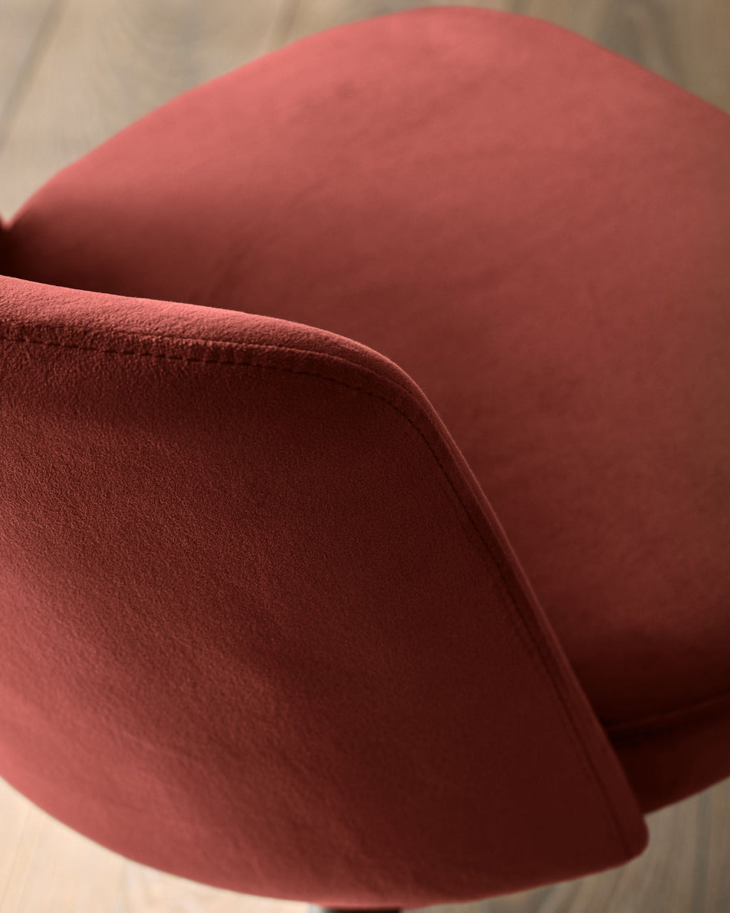 Chaise de salle à manger Trinny en velours rouge caramel